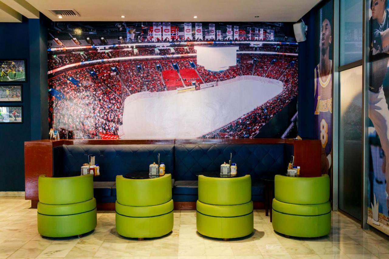 Grand Sunset Princess بلايا ديل كارمن المظهر الخارجي الصورة The Canadiens' locker room at the Bell Centre