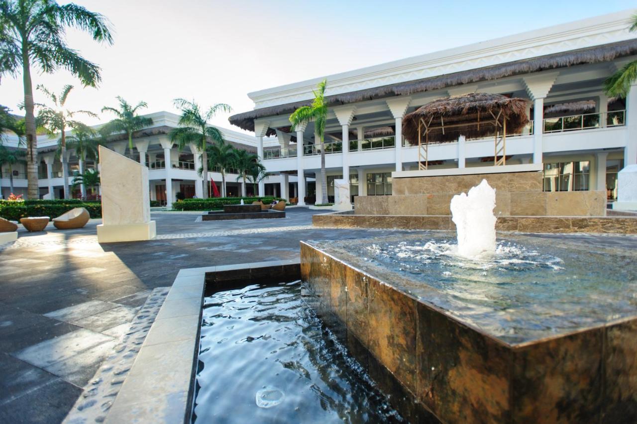 Grand Sunset Princess بلايا ديل كارمن المظهر الخارجي الصورة Fountain at the Grand Palladium Hotel