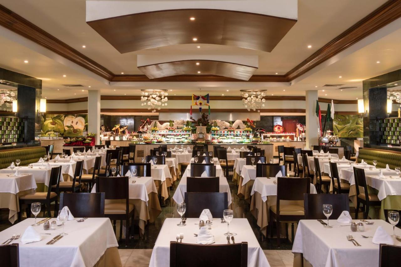 Grand Sunset Princess بلايا ديل كارمن المظهر الخارجي الصورة The interior of the restaurant