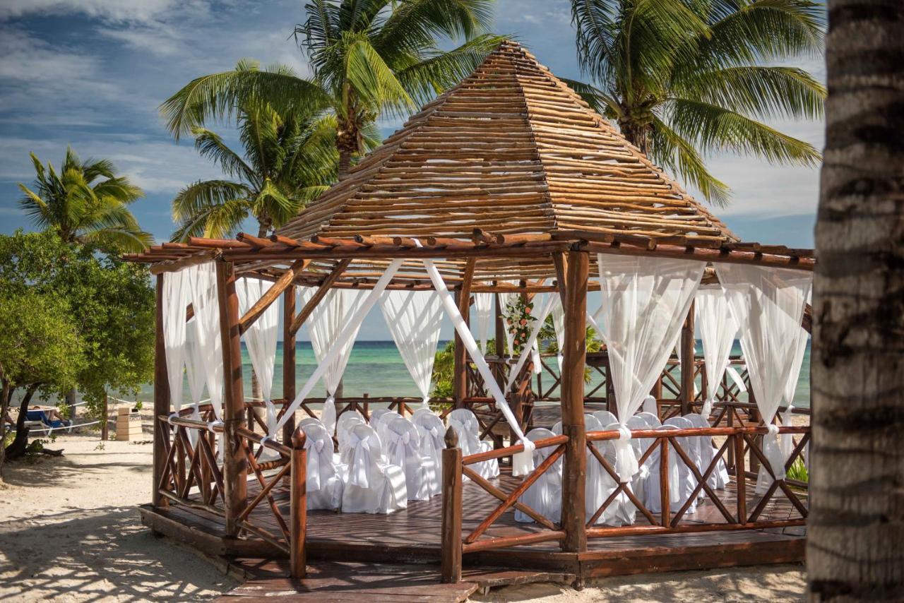 Grand Sunset Princess بلايا ديل كارمن المظهر الخارجي الصورة A gazebo at the beach