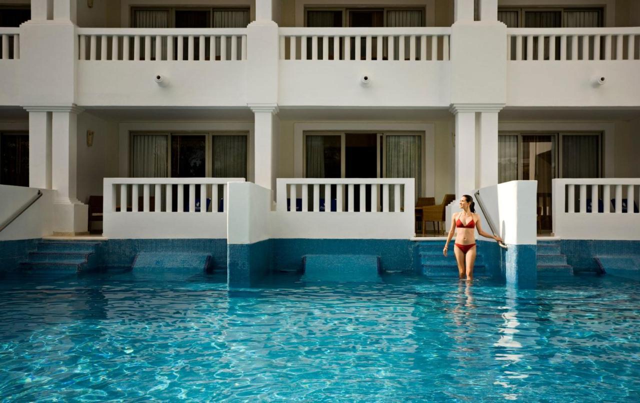 Grand Sunset Princess بلايا ديل كارمن المظهر الخارجي الصورة The swimming pool at the hotel